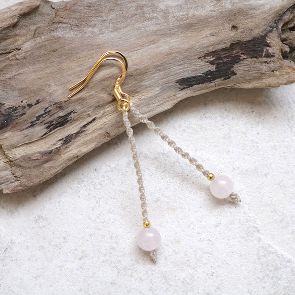 天然石一粒ーシンプルマクラメピアス【ローズクォーツ】macp074軽やかに揺れるアレルギーフリーのアクセサリー 7枚目の画像