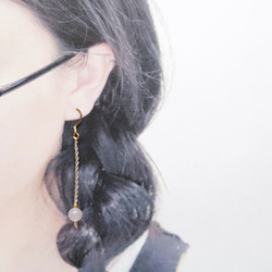 天然石一粒ーシンプルマクラメピアス【ローズクォーツ】macp074軽やかに揺れるアレルギーフリーのアクセサリー 6枚目の画像