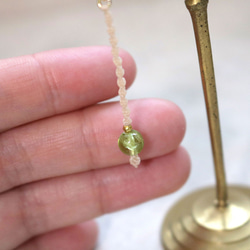 天然石一粒ーシンプルマクラメピアス【ペリドット】macp085軽やかに揺れるアレルギーフリーのアクセサリー 5枚目の画像