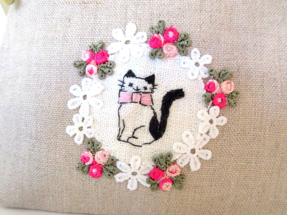 リネン刺繍手提げとポーチ＆コーヒーセット＊春のお花とネコちゃんB 12枚目の画像