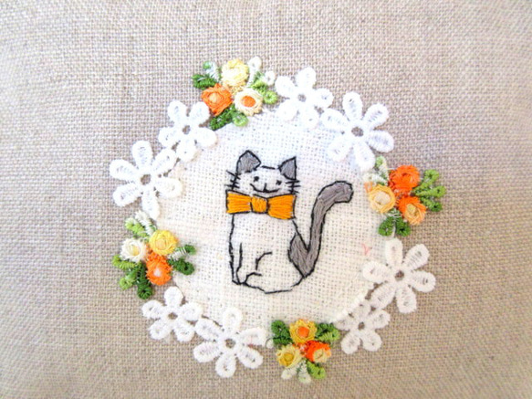 リネン刺繍手提げとポーチ＆コーヒーセット＊春のお花とネコちゃんC 10枚目の画像