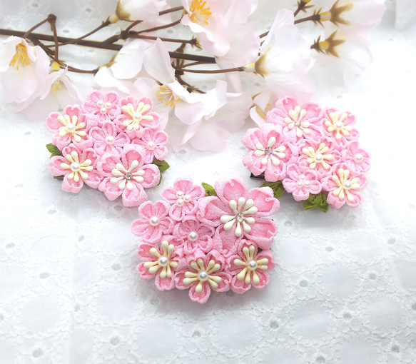 ＊春＊『桜のブーケ』の コサージュ  ◎ブローチ・ヘアクリップ◎ 1枚目の画像