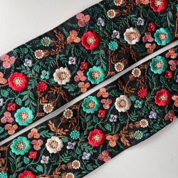 【50cm】インド刺繍リボン　ブラックxレッドxグリーン　シルク  SS573 4枚目の画像