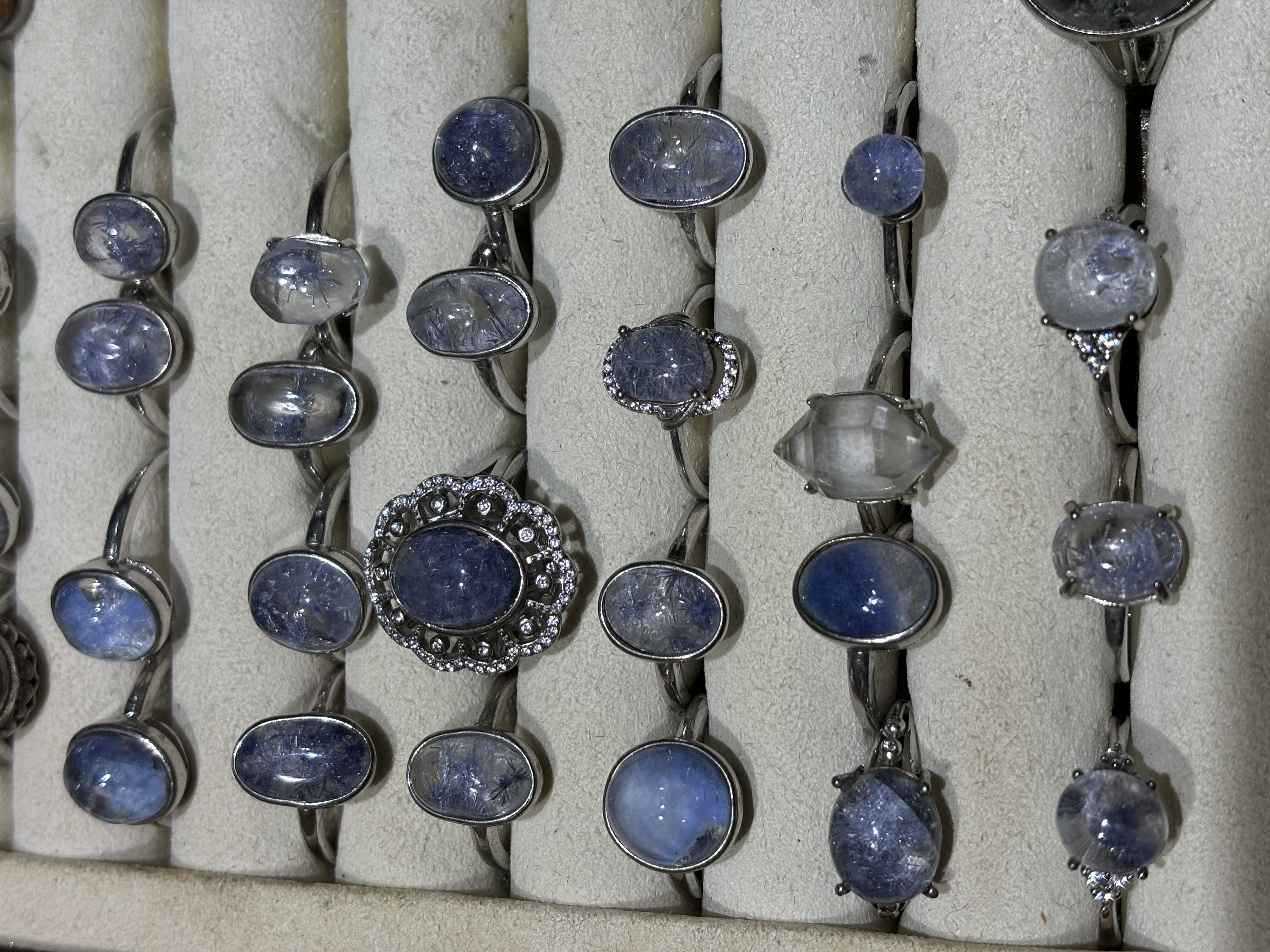 お買い得デュモルチェライトインクォーツ指輪リング