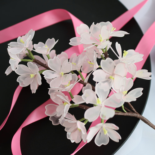 うさうさ様専用アメリカンフラワー 花瓶付き桜