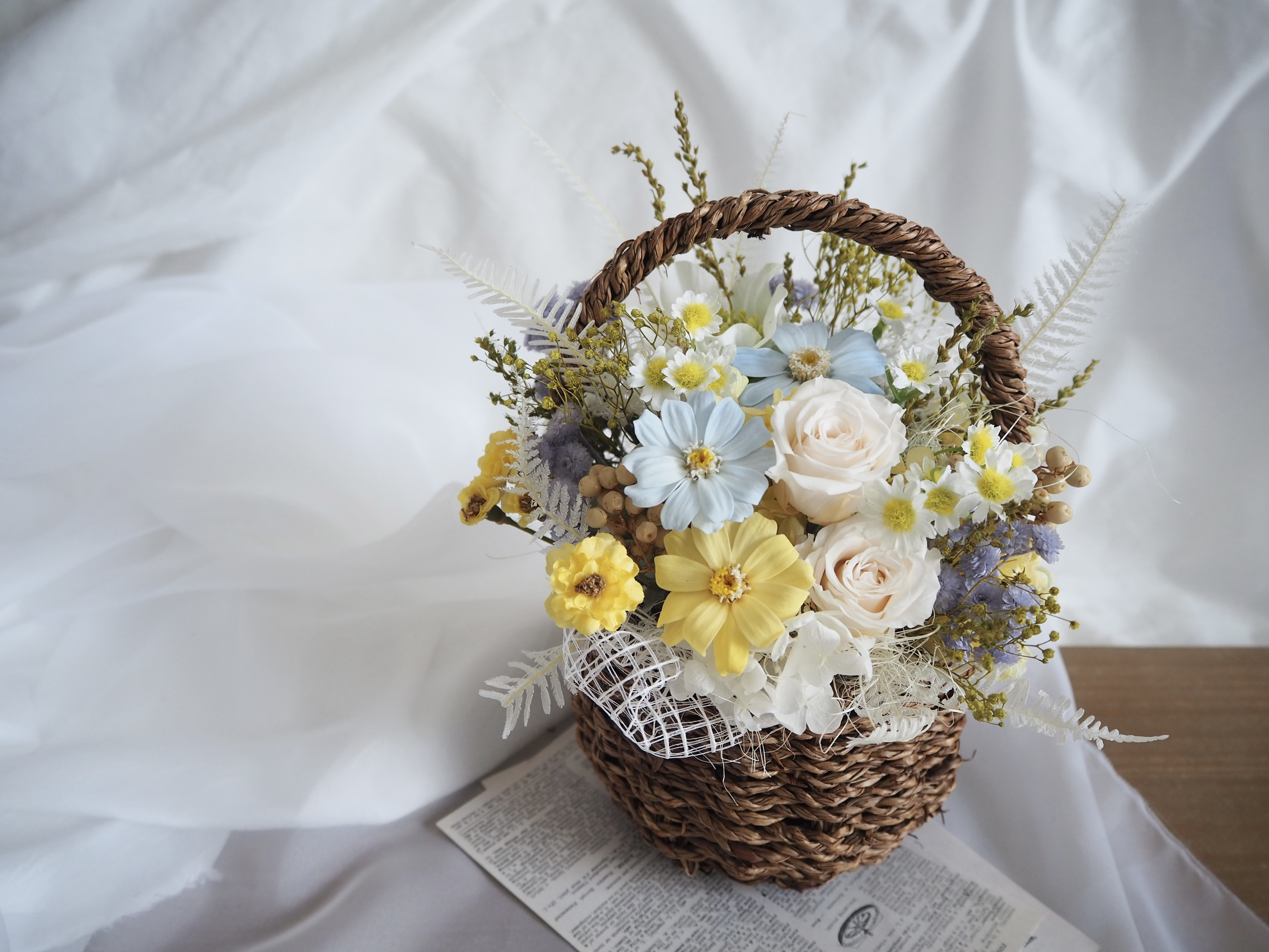 商談中　プリザーブドフラワーアレンジ　No.182 ジニアバスケットアレンジ 商談中 プリザーブドフラワーアレンジ No.182 ジニアバスケット