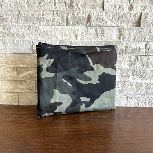 SALE 40% OFF // ホーボーバッグとポーチ2点の  - Moss Green Leaf Camouflage 8枚目の画像