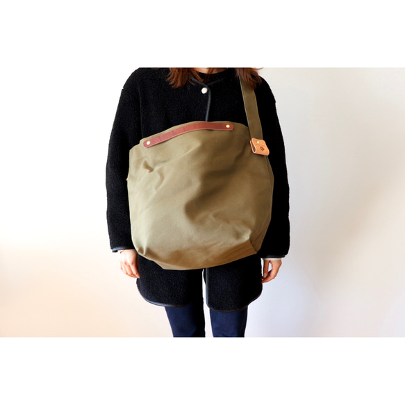 leather handle canvas shoulder bag 14枚目の画像