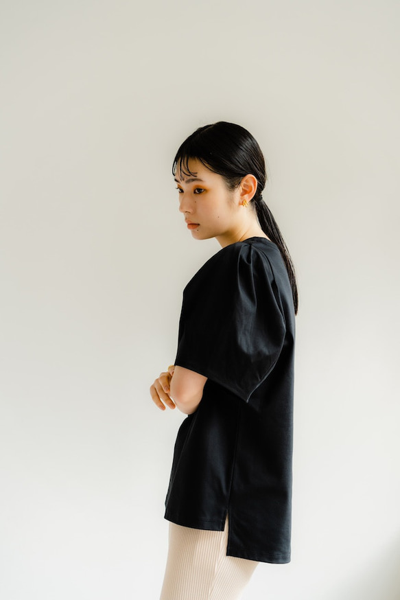 パフスリーブTシャツ　ブラック　sai　日本製　Tシャツ　ストレスフリー　体型カバー　パフスリーブ　フリーサイズ　即納 6枚目の画像