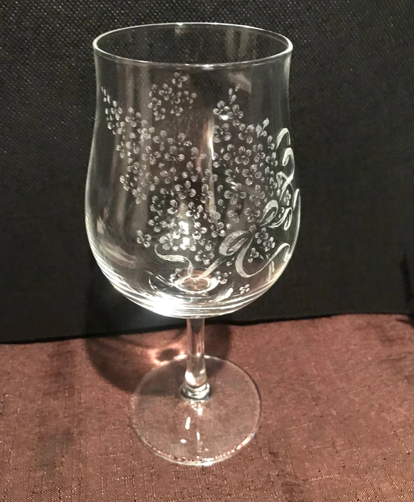 ライラックの花束のグラス〜手彫りガラス〜 2枚目の画像