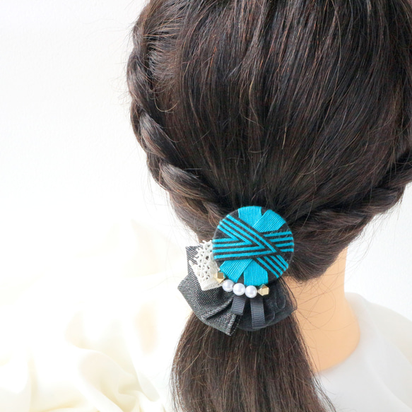 ヘアゴム 緑 黒 糸ボタンリボン シンプル プレゼント 母の日 プチギフト ギフト オフィス 大人可愛い まとめ髪 7枚目の画像