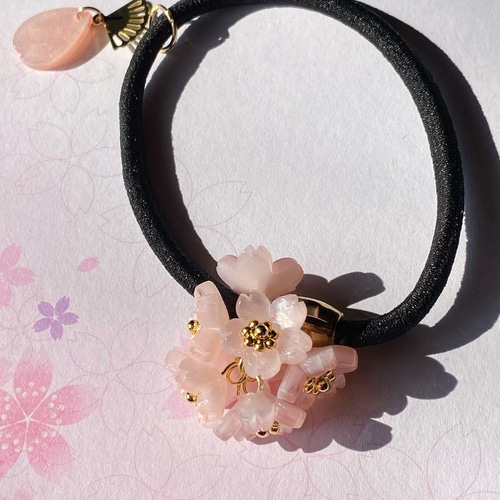 桜のヘアゴム 桜玉 ヘアゴム メノ工房 通販 15539361｜Creema(クリーマ)