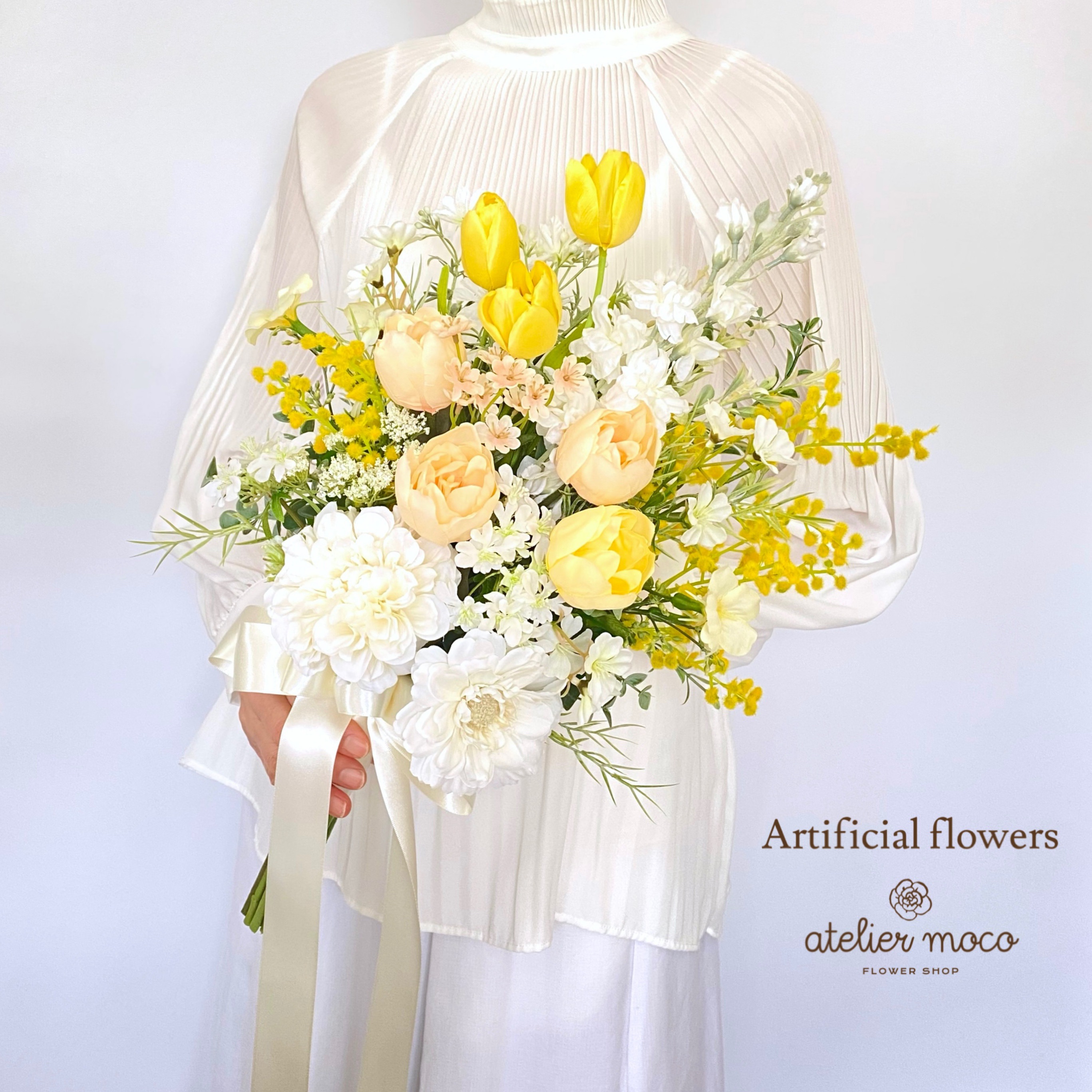 【オーダーメイド】ペールカラー チューリップ とミモザ の クラッチブーケ（造花・ウェディング・結婚式・前撮り・フォト）