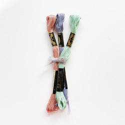 刺繍糸3色セット[ennui]曇空の花畑 8枚目の画像