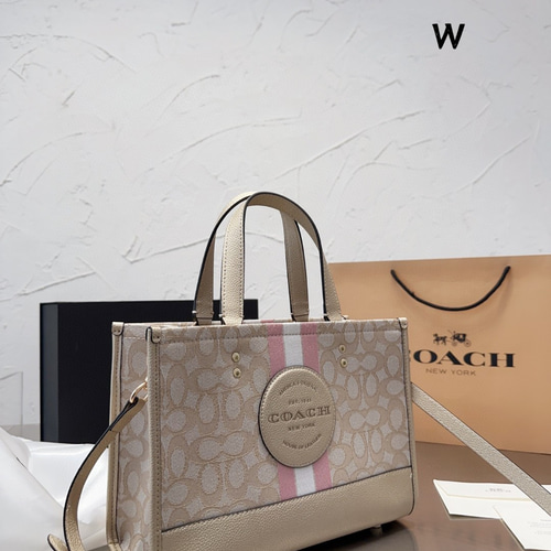 COACHのトートバッグ&ショルダーバッグ トートバッグ みやご