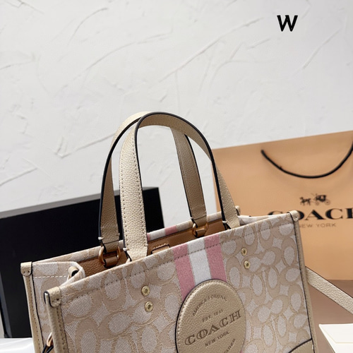 COACHのトートバッグ&ショルダーバッグ トートバッグ みやご