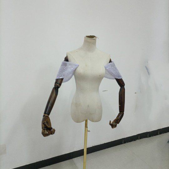 送料無料！カラードレス ラベンダー色：キラキラスパンコール    オフショルダー　色直し　サイズ調整可能