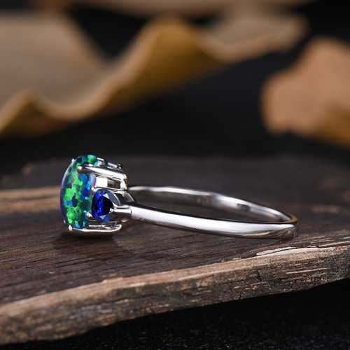 ユニークな 10 月の誕生石ブラック オパールの婚約指輪 9 月の誕生石