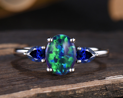 ユニークな 10 月の誕生石ブラック オパールの婚約指輪 9 月の誕生石