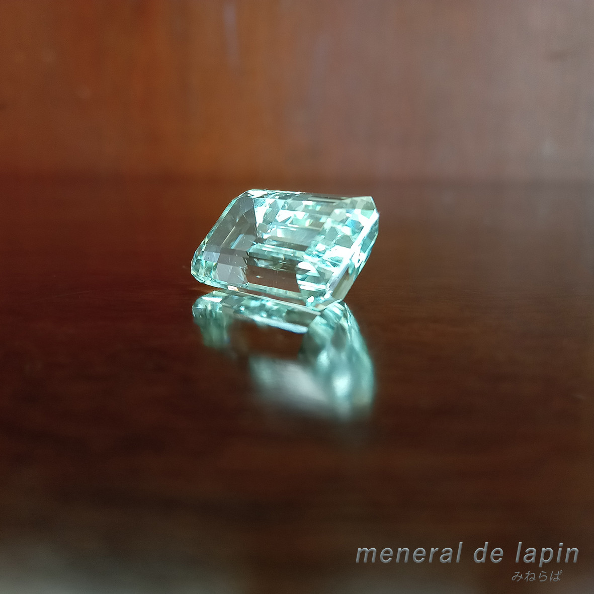 スポデュウメン ルース　18.56カラット