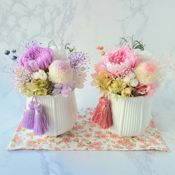 【2色から選べる】コロンとかわいいプリザーブドフラワー仏花　和風アレンジ 1枚目の画像