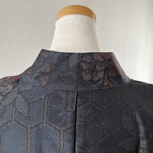 本場泥大島紬 着リメイク 作務衣 未着用 亀甲に草花模様織り出し 和の