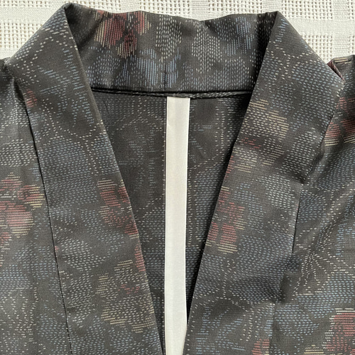 本場泥大島紬 着リメイク 作務衣 未着用 亀甲に草花模様織り出し 和の