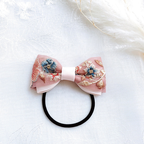 ✳︎ハンドメイド✳︎リボンヘアゴム　チェリー柄　刺繍　ブラウンチェック柄 ✳︎ハンドメイド✳︎リボンヘアゴム チェリー柄 刺繍 ブラウン