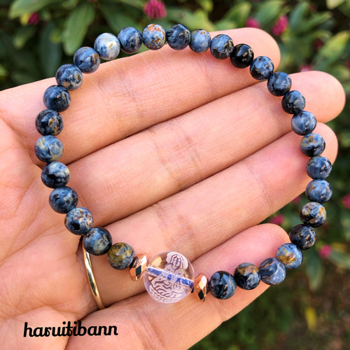 ブルーピーターサイト5.5mm 水晶 お釈迦様掘り 天然石ブレスレット  