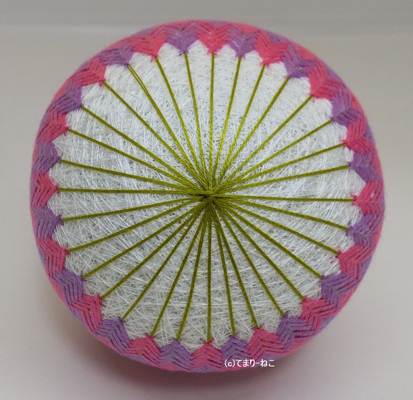 Temari Cat Shop Temari“Obi Pattern Tateya Kasuri”白桃紫藤 10cm Temar 第2張的照片