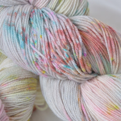 手染め糸　ファインウール　ソックヤーン　　gray　colorful　 nijiyarn 4枚目の画像