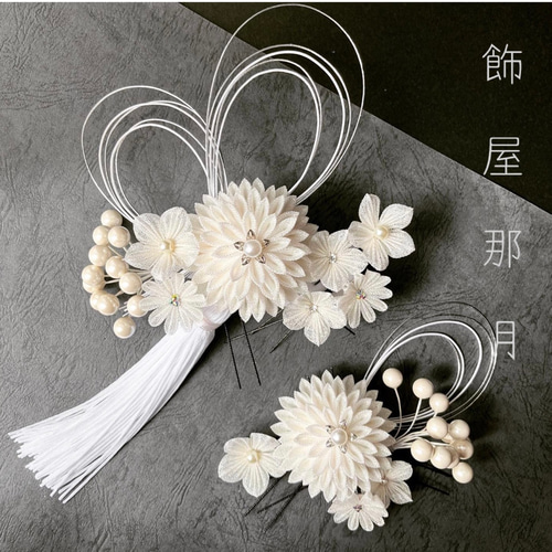 パールホワイトのつまみ細工髪飾り】ウェディング 成人式 卒業式
