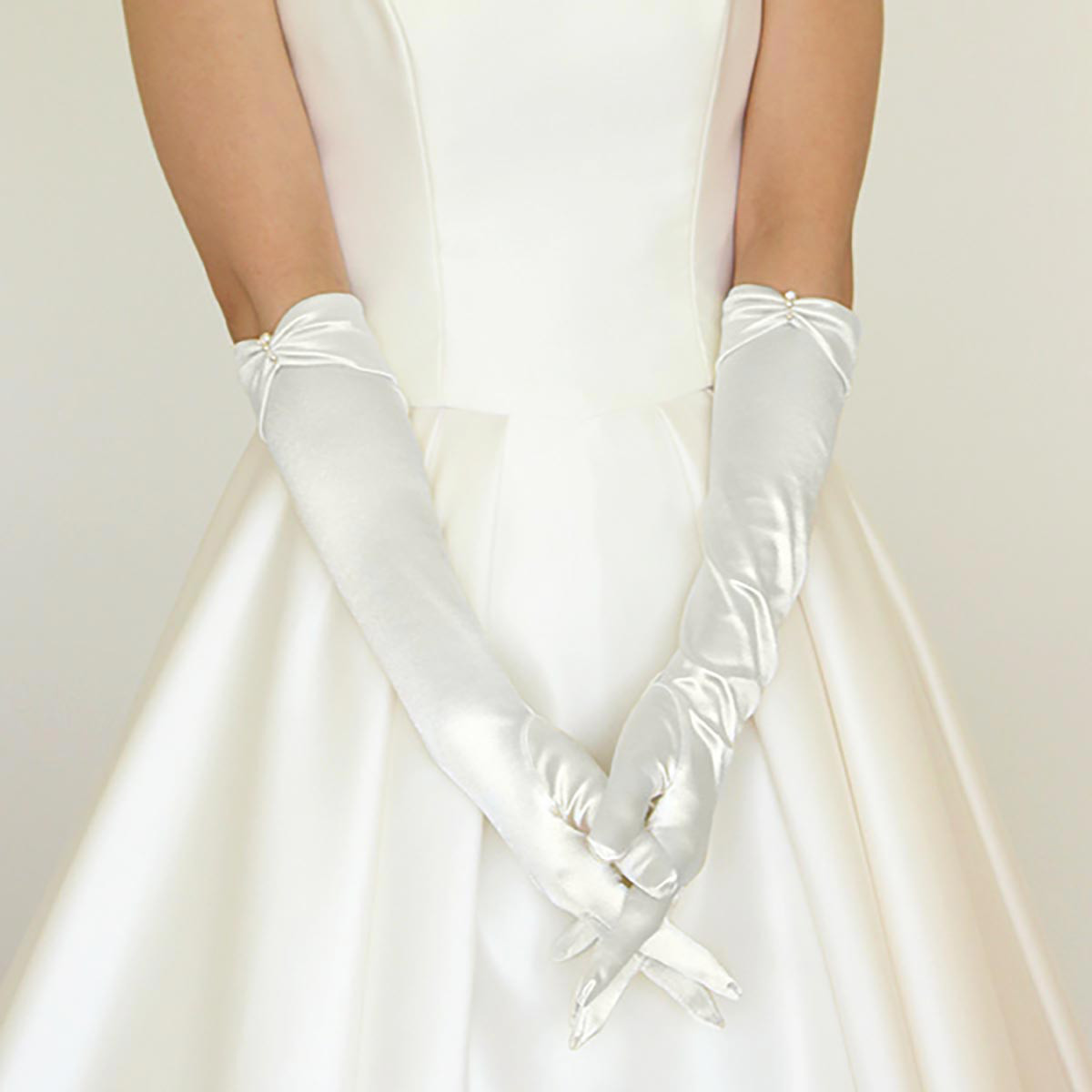 ウエディンググローブ ロンググローブ リボン風 パール＆スワロ付き ★2色展開オフホワイト/アイボリー【G77】 4,620円