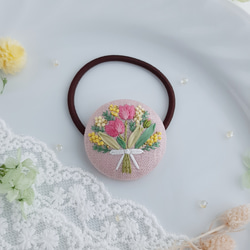 春の花束　刺繍ブローチ/刺繍ヘアゴム　チューリップブローチ　チューリップヘアゴム 5枚目の画像