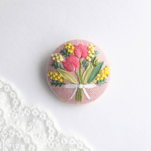 春の花束　刺繍ブローチ/刺繍ヘアゴム　チューリップブローチ　チューリップヘアゴム 2枚目の画像