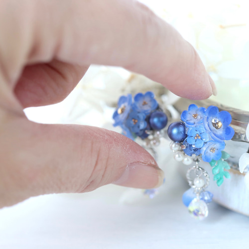 ネモフィラしゃらりん*bijouのピアス/イヤリング 花、青、春 ネモフィラしゃらりん*bijouのピアス/イヤリング 花、青、春