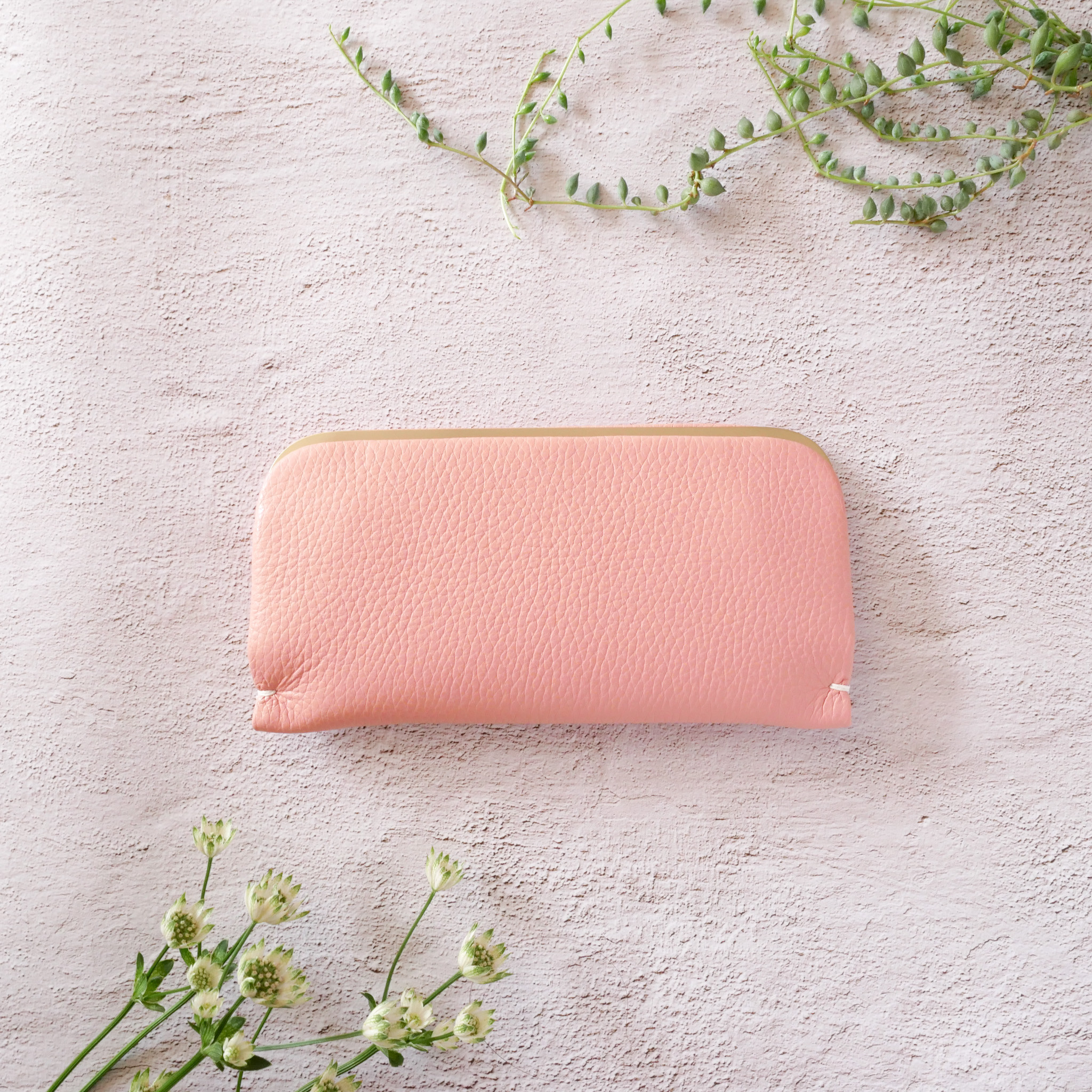 小振りな長財布「スナップウォレット・LONG」 ベビーピンク