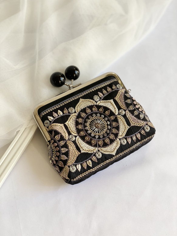 特集掲載】 親子がま口財布 インド刺繍リボン カードポケット付き