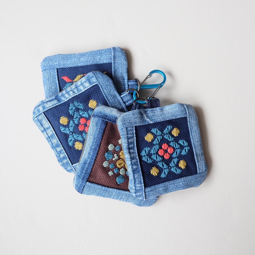 こぎん刺しコースター☺︎レトロフラワー【キャンプ☺︎刺繍】デニム