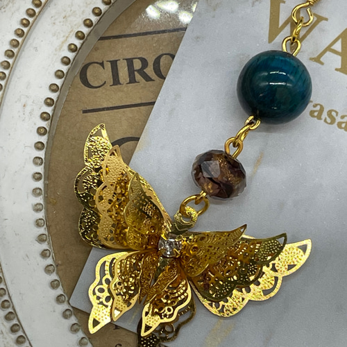 YG タイガーアイ バタフライ ピアス 天然石】ゴールドバタフライとブルータイガーアイのアシンメトリー