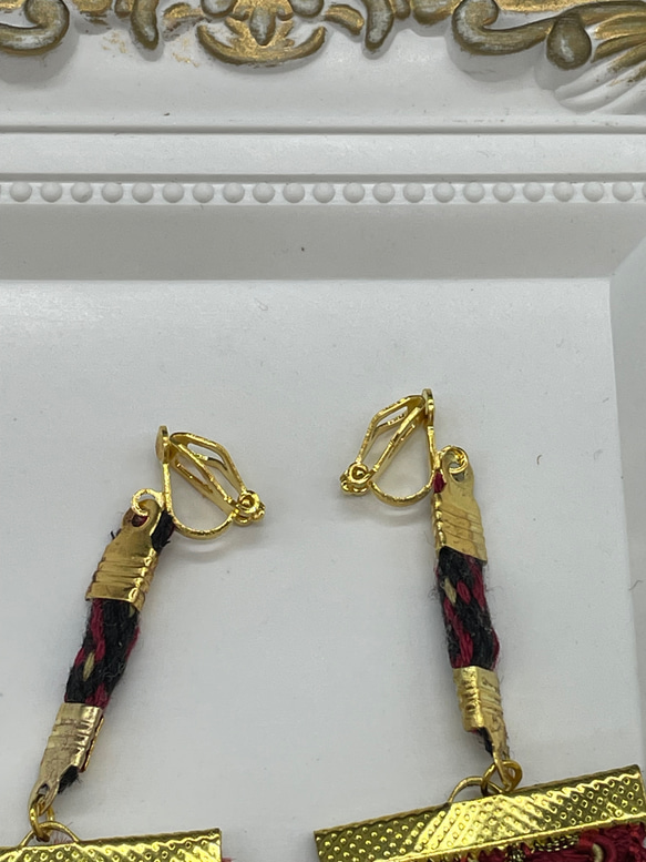 アンティークリボンの刺繍糸紐ネックレスとイヤリングのセット【レッド】 5枚目の画像