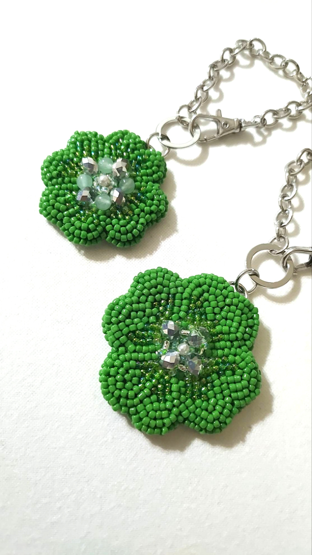 各1点限り】四つ葉クローバー☆ビーズ刺繍バッグチャーム