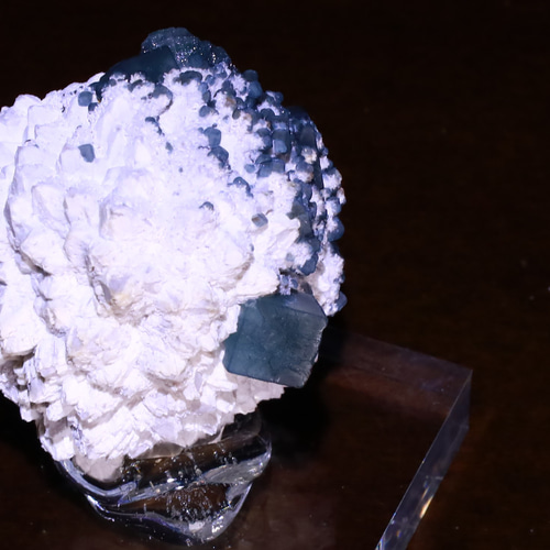 73.5g 『超希少な共生結晶美』天然フローライトとカルサイト ブルー