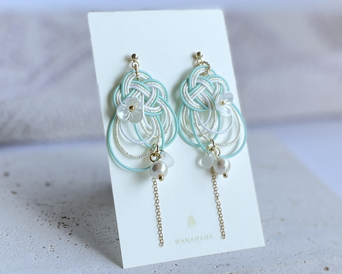 【蝶】再販　水引のピアス／イヤリング　No.300 蝶】再販 水引のピアス／イヤリング No.300 - メルカリ