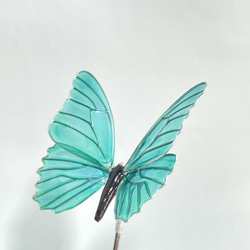 エメラルドグリーンの蝶のかんざし 1枚目の画像
