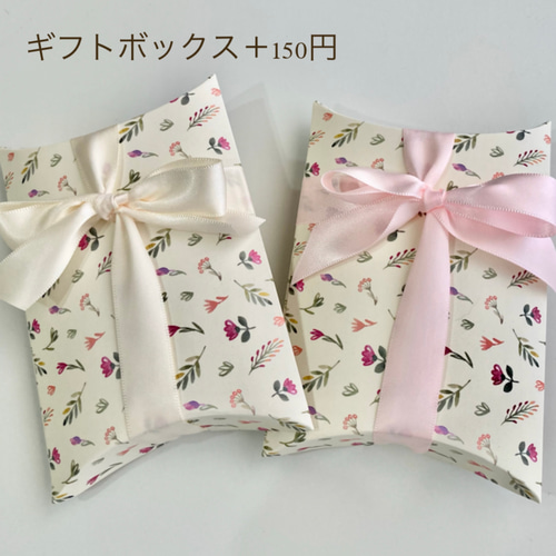 カラーオーダー＊チューリップとかすみ草のスワッグピアス