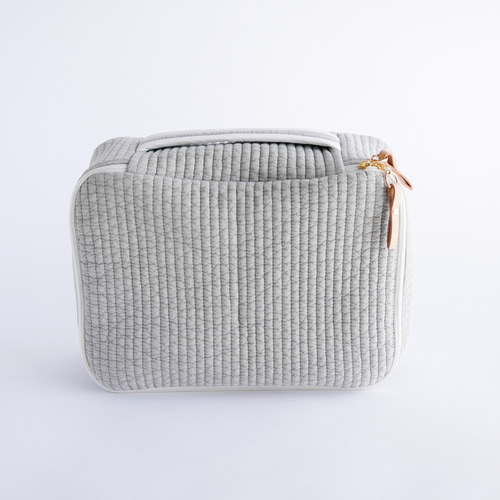 ヌビキルトのトラベルバニティポーチ（ライトグレー×オフホワイト