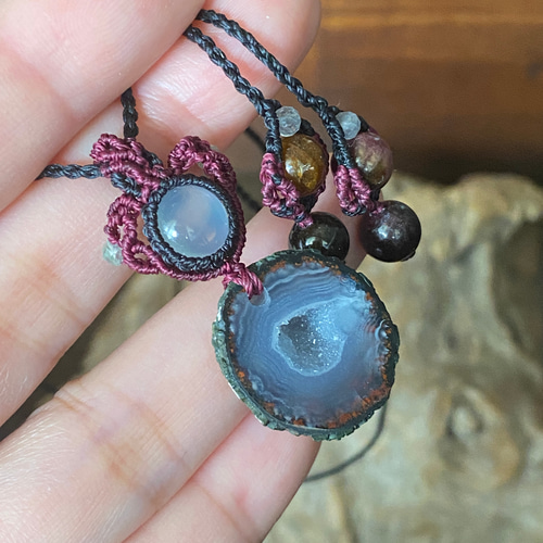 大粒アゲートの天然石アクセサリー・マクラメネックレス 天然石】【ハンドメイド】桜瑪瑙☆大粒☆チェリーブロッサム
