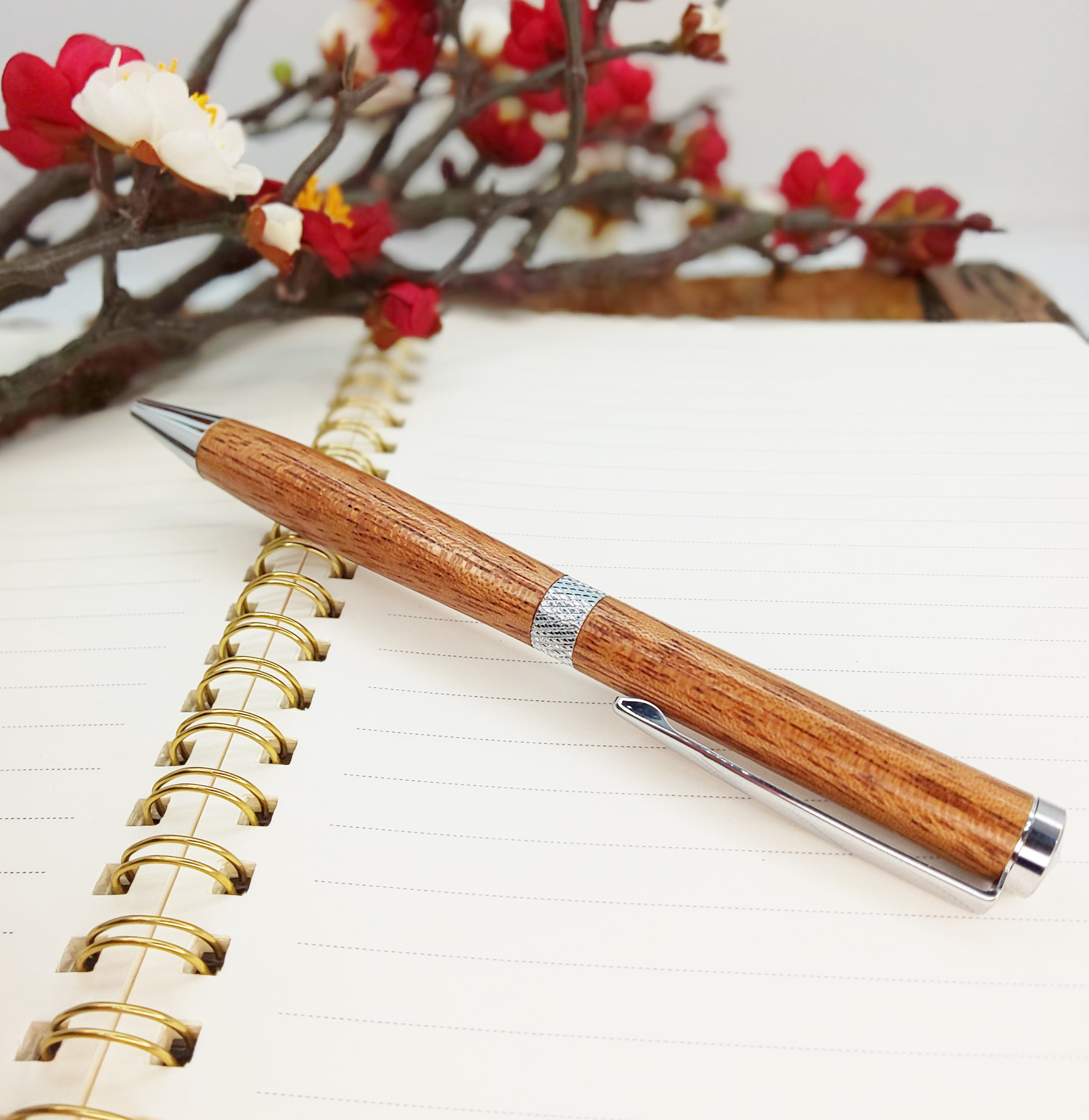 【マホガニー】 回転式木軸ボールペン　艶仕上げ 名入れ可　入学祝・母の日・父の日に！★送料無料★