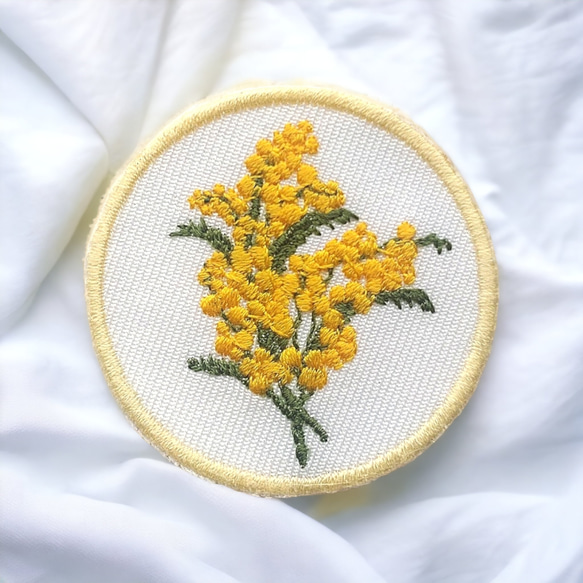 ミモザ刺繍シールワッペン その他素材 utaori 通販 15547837｜Creema